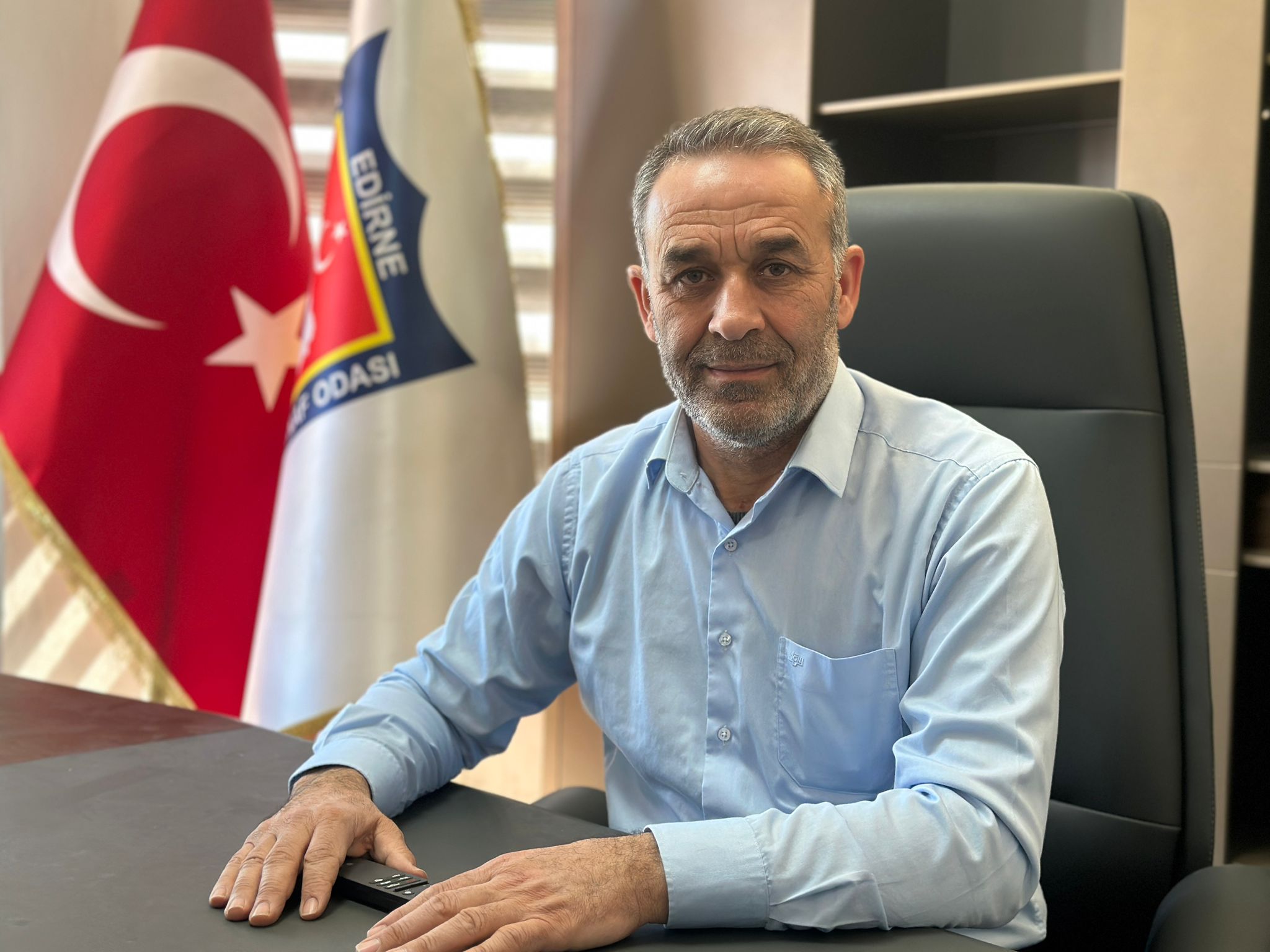 Edirne’de kent içi toplu ulaşımı sağlayan Serhad Birlik Kooperatifi ve Edirne Şoförler ve Otomobilciler Esnaf Odası Başkanı Aytaç Dilci, kentte yoğunlaşan sınav takvimi öncesinde ulaşımda aksama yaşanmaması için tüm önlemleri aldıklarını duyurdu.